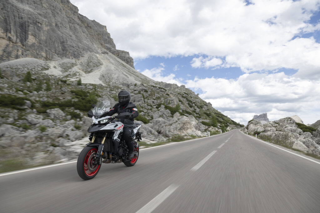 Benelli TRK 902 Stradale
